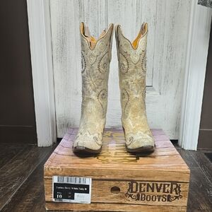 Women's Beige Heeled Boots